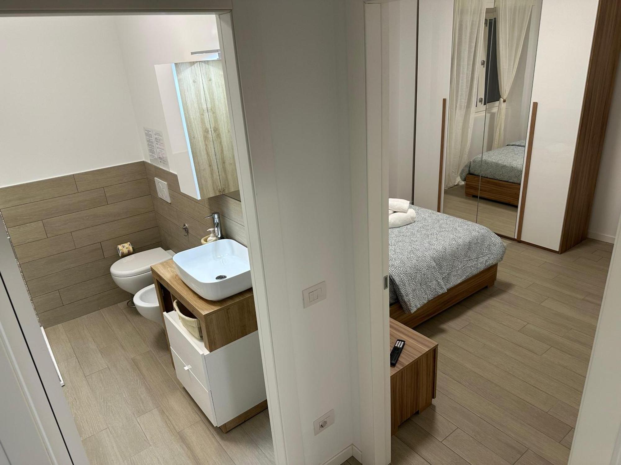 Casa Ideale Tim Appartmanti Moderni Vicina Al Centro レッコ エクステリア 写真
