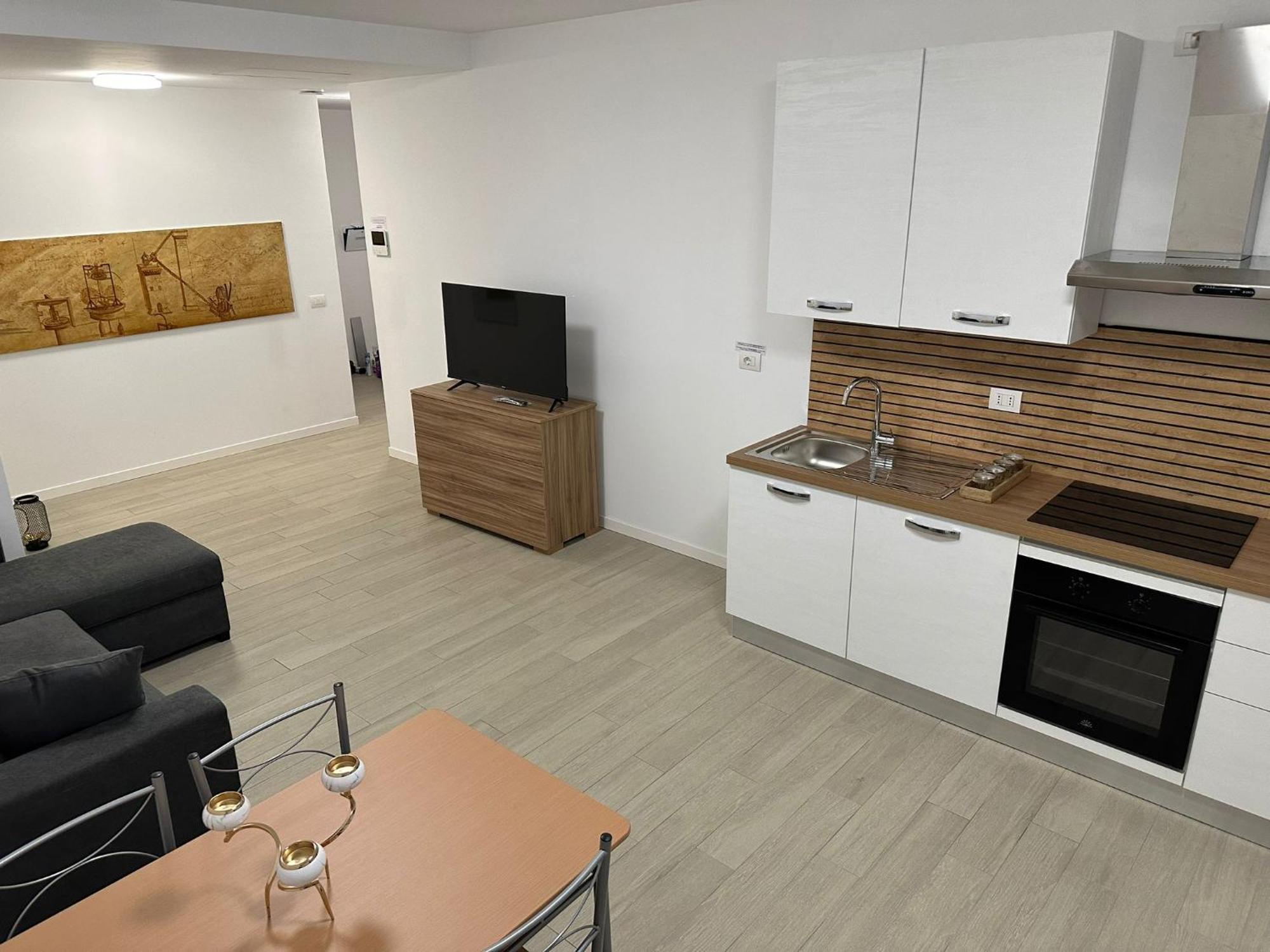 Casa Ideale Tim Appartmanti Moderni Vicina Al Centro レッコ エクステリア 写真