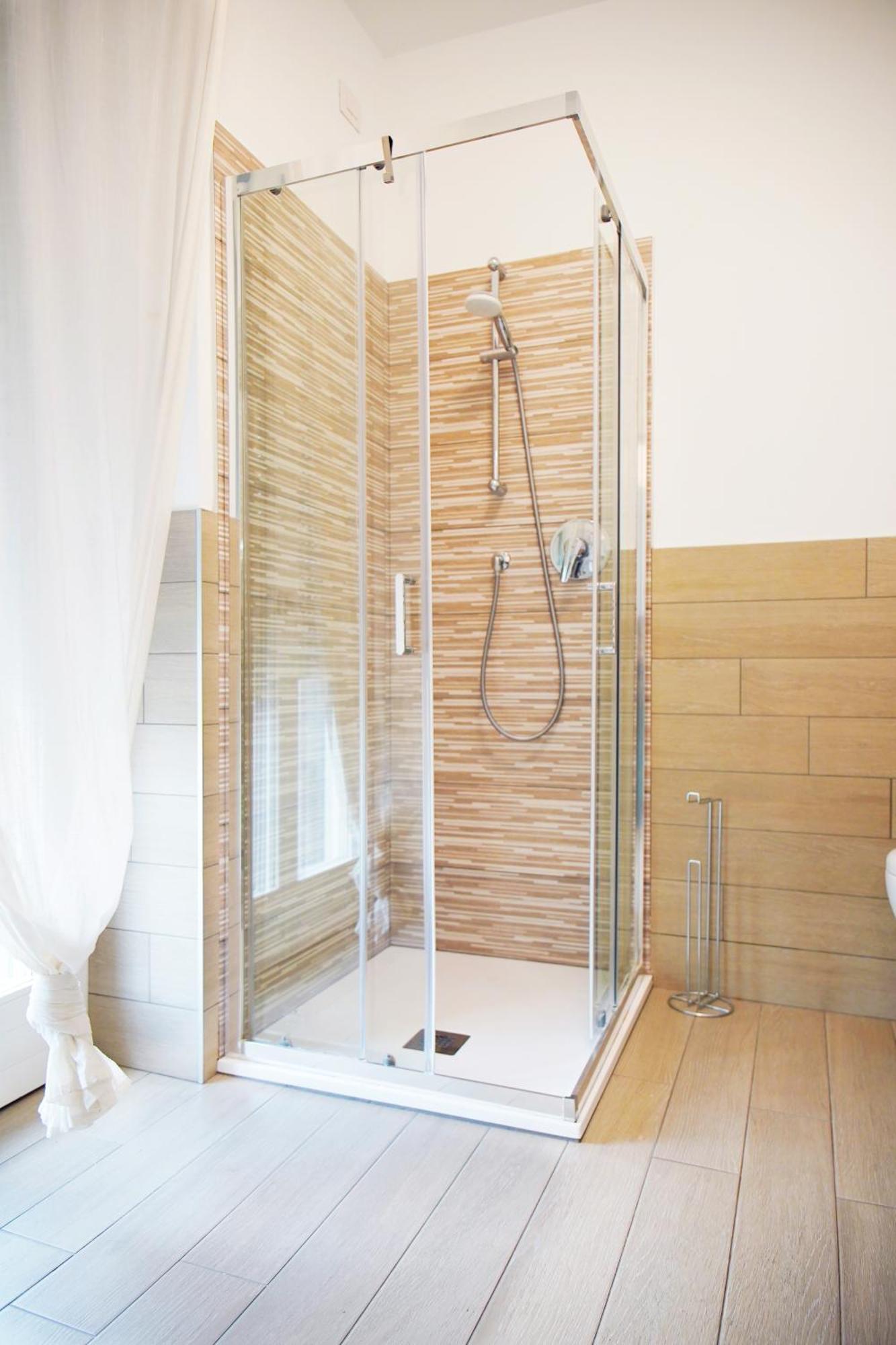 Casa Ideale Tim Appartmanti Moderni Vicina Al Centro レッコ エクステリア 写真